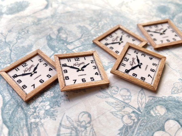 画像6: 壁掛け時計(レトロ/木枠） (6)